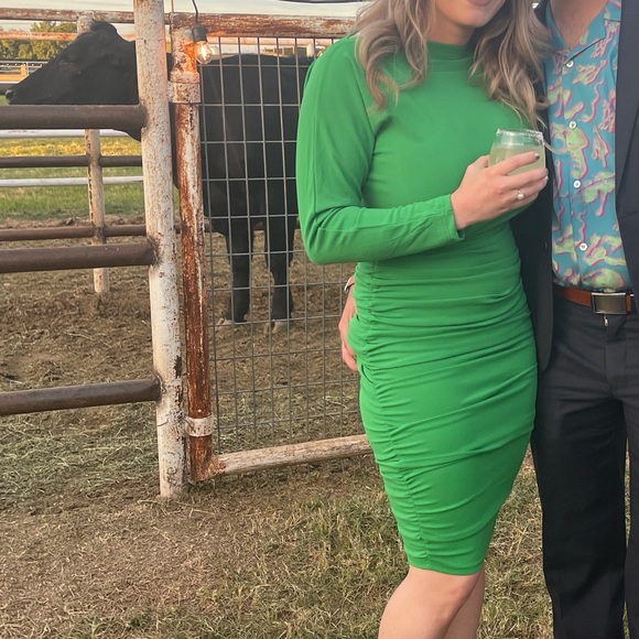 AX Paris | slash neck midi body-conscious dress in bright green - Picture 3 of 9